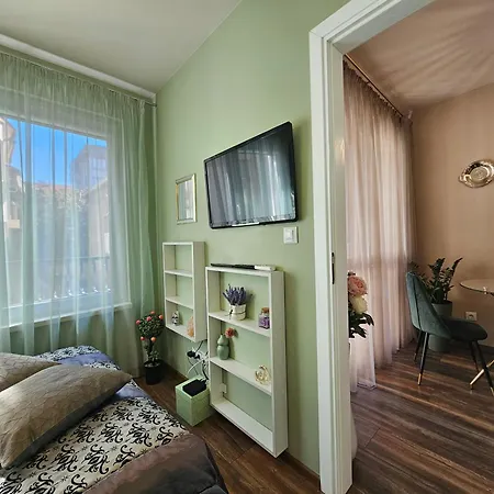 Bright - & Business Апартамент