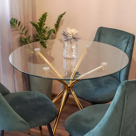 Апартамент Bright - & Business