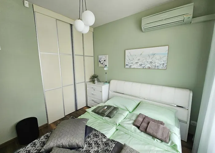 דירה Bright - & Business סופיה