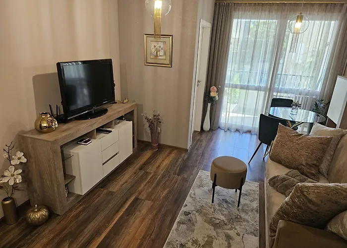 דירה Bright - & Business