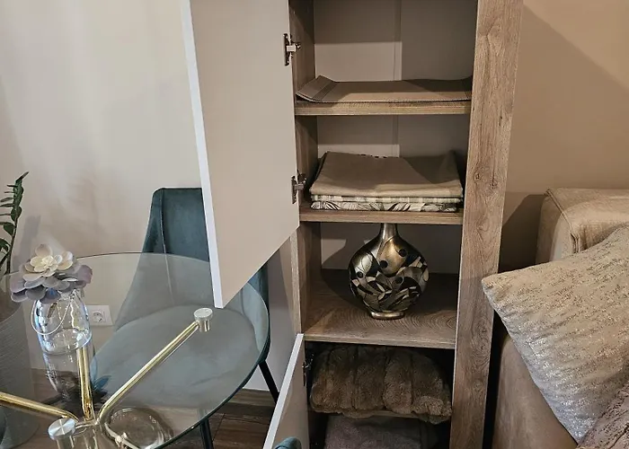 Διαμέρισμα Bright - & Business