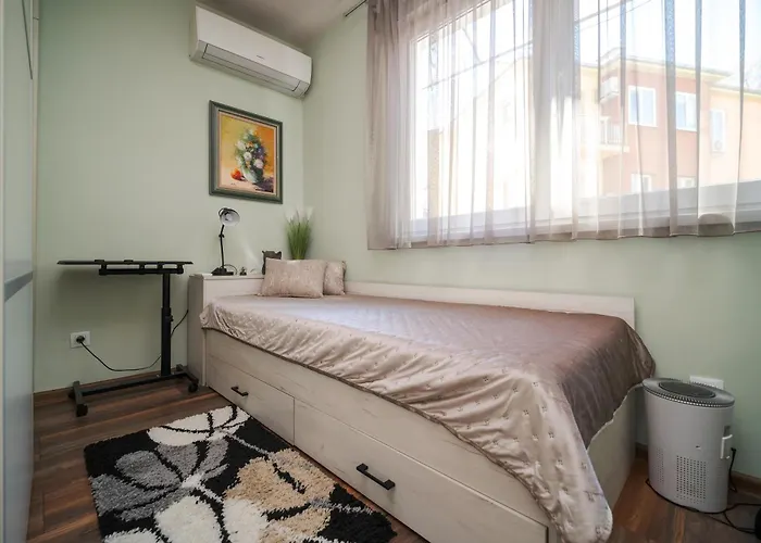 Bright - & Business דירה *