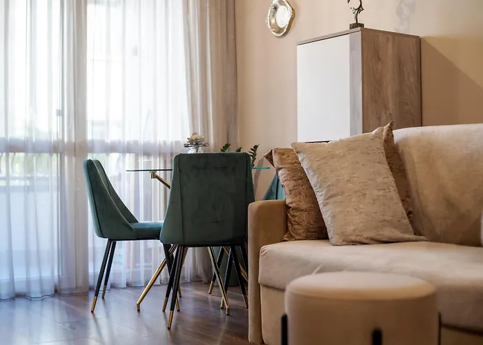 Bright - & Business * סופיה